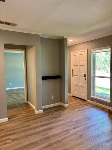 10704 Pagewood Drive 34, Dallas, TX 75230