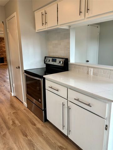 10704 Pagewood Drive 34, Dallas, TX 75230