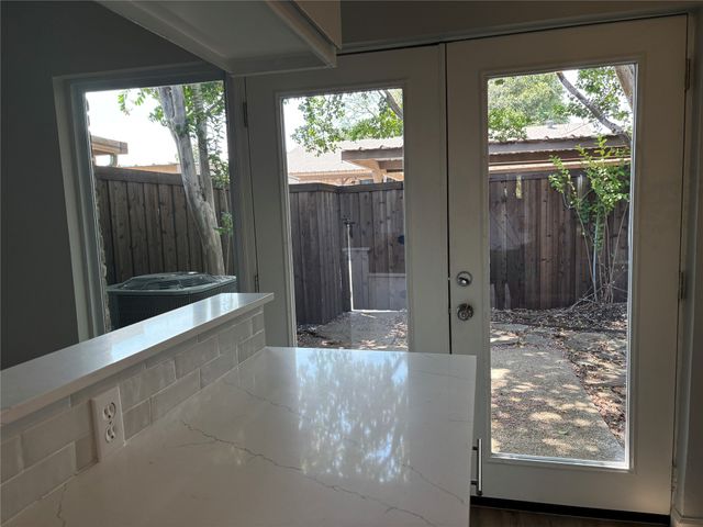 10704 Pagewood Drive 34, Dallas, TX 75230