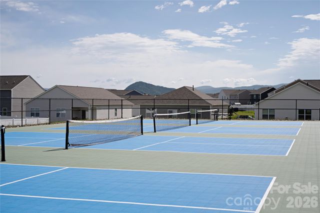 354 Lagoon Road, Fletcher, NC 28732