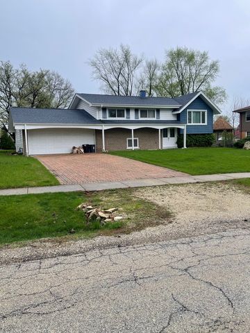 615 E Turner Avenue, Roselle, IL 60172
