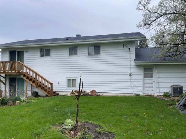 615 E Turner Avenue, Roselle, IL 60172