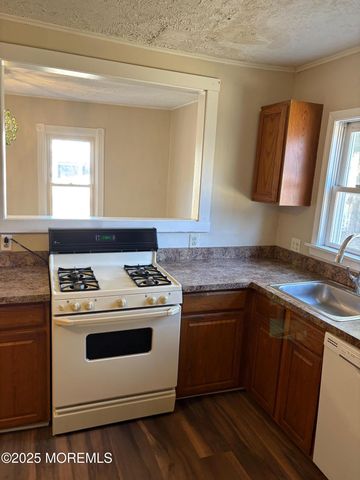 155 Leesville Road, Jackson, NJ 08527