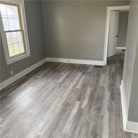 422 Acadia Avenue, Winston-salem, NC 27127