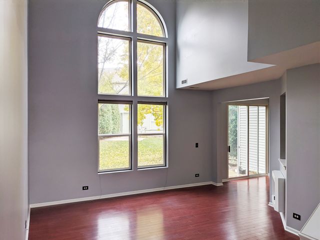 3250 Bromley Lane, Aurora, IL 60502