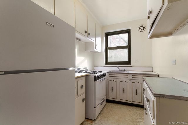 5 Rockledge Road 1A, Hartsdale, NY 10530