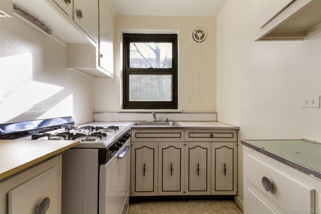 5 Rockledge Road 1A, Hartsdale, NY 10530