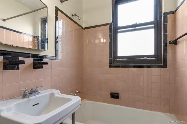 5 Rockledge Road 1A, Hartsdale, NY 10530