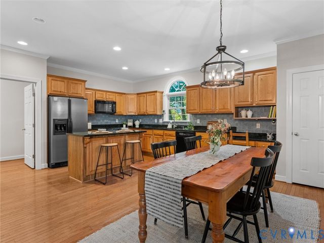 15743 Moss Fire Ct, Moseley, VA 23120