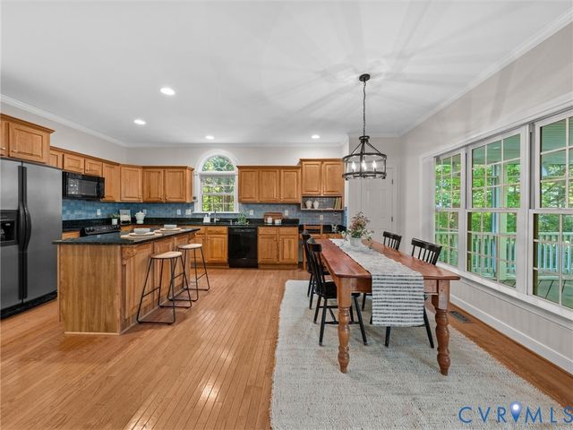 15743 Moss Fire Ct, Moseley, VA 23120