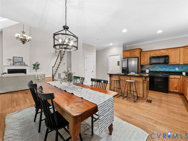 15743 Moss Fire Ct, Moseley, VA 23120