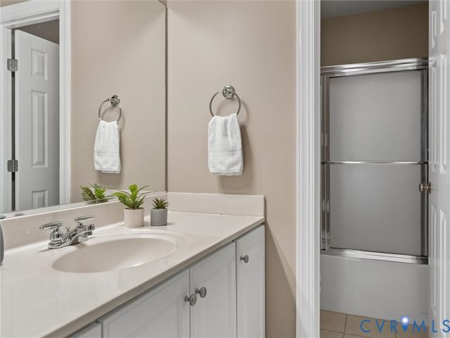15743 Moss Fire Ct, Moseley, VA 23120