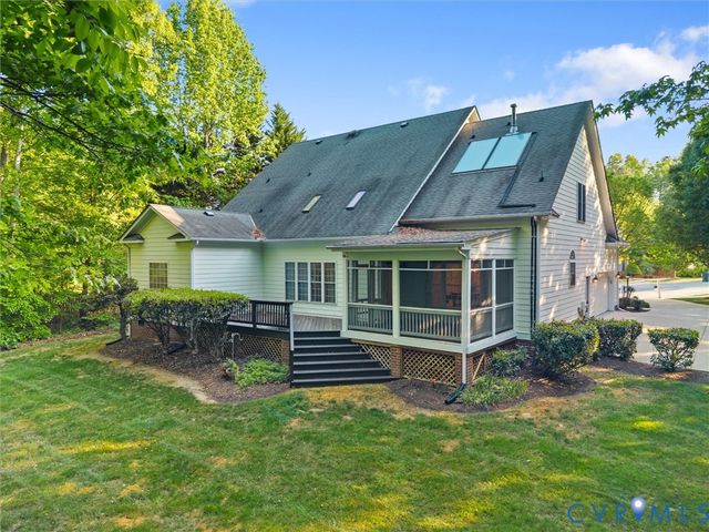 15743 Moss Fire Ct, Moseley, VA 23120