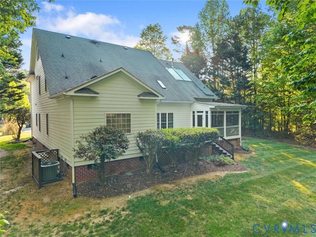 15743 Moss Fire Ct, Moseley, VA 23120