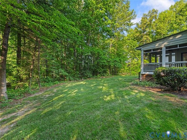15743 Moss Fire Ct, Moseley, VA 23120