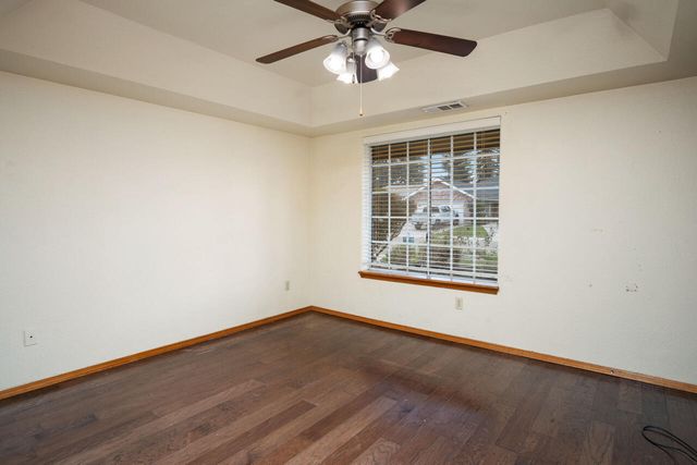 2438 W Kanai Avenue, Porterville, CA 93257