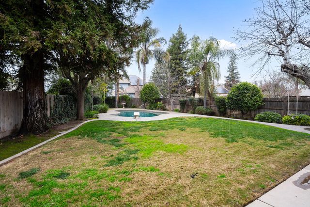 2438 W Kanai Avenue, Porterville, CA 93257