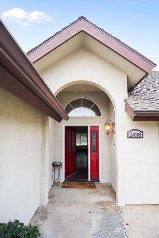 2438 W Kanai Avenue, Porterville, CA 93257