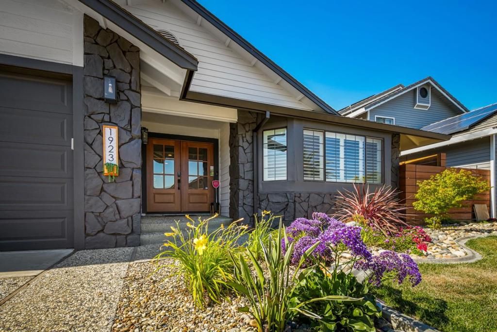 Image 14 of property listing at 1923 Seal Way, Discovery Bay, CA 94505