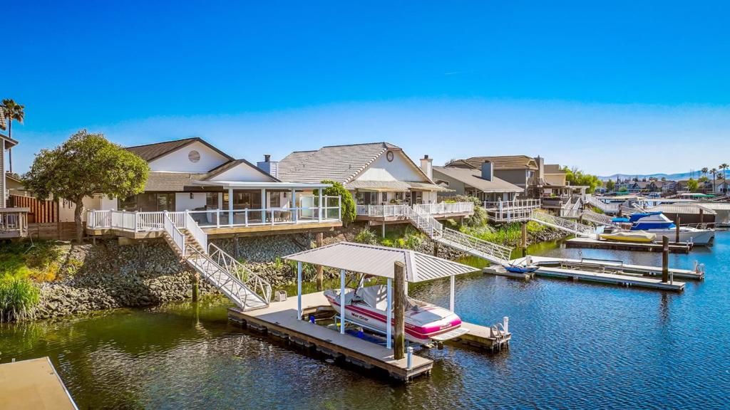 Image 6 of property listing at 1923 Seal Way, Discovery Bay, CA 94505