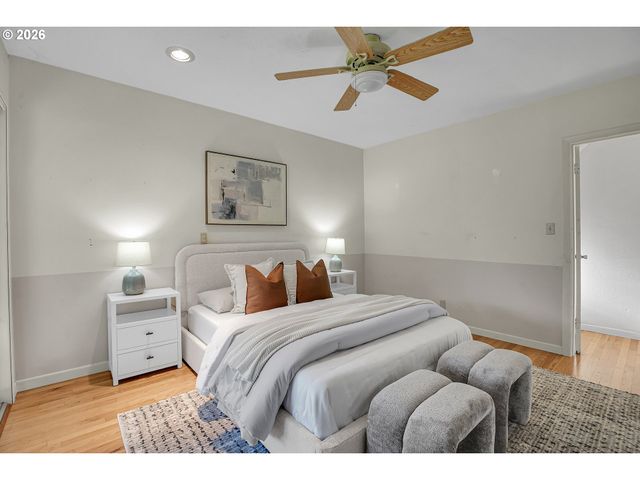 1023 Ne 172ND Ave, Portland, OR 97230