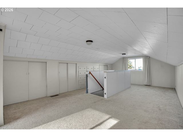 1023 Ne 172ND Ave, Portland, OR 97230