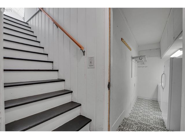 1023 Ne 172ND Ave, Portland, OR 97230