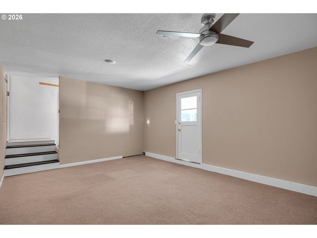 1023 Ne 172ND Ave, Portland, OR 97230