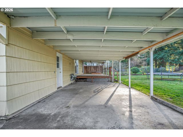 1023 Ne 172ND Ave, Portland, OR 97230