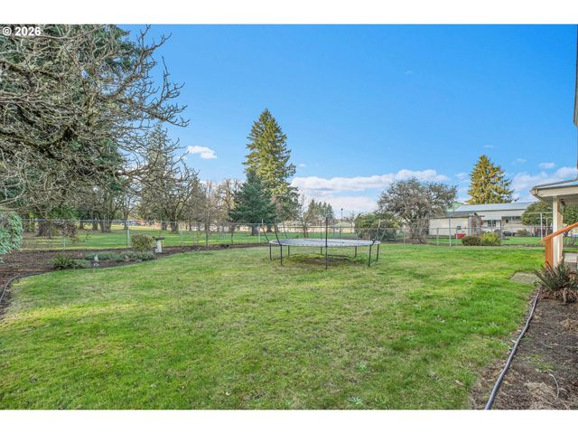 1023 Ne 172ND Ave, Portland, OR 97230