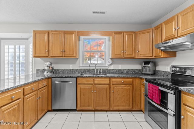 109 Maypop Court, Wilmington, NC 28412