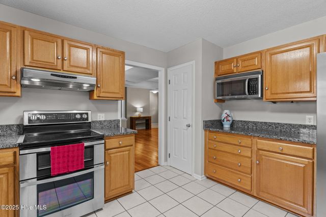 109 Maypop Court, Wilmington, NC 28412