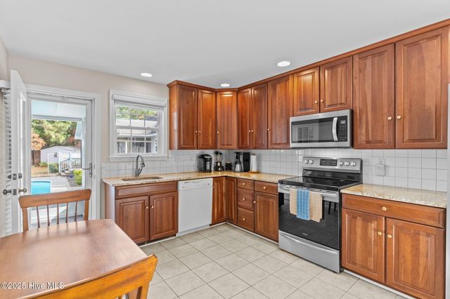 109 Maypop Court, Wilmington, NC 28412