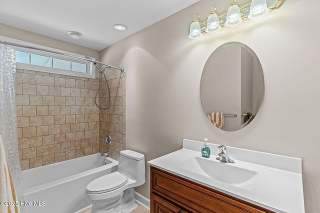 109 Maypop Court, Wilmington, NC 28412