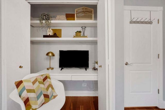 8612 Lawndale Avenue, Skokie, IL 60076