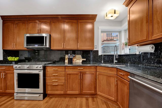 8612 Lawndale Avenue, Skokie, IL 60076