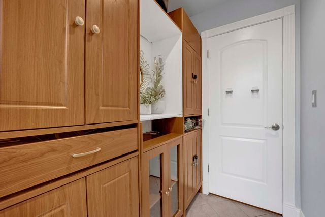 8612 Lawndale Avenue, Skokie, IL 60076