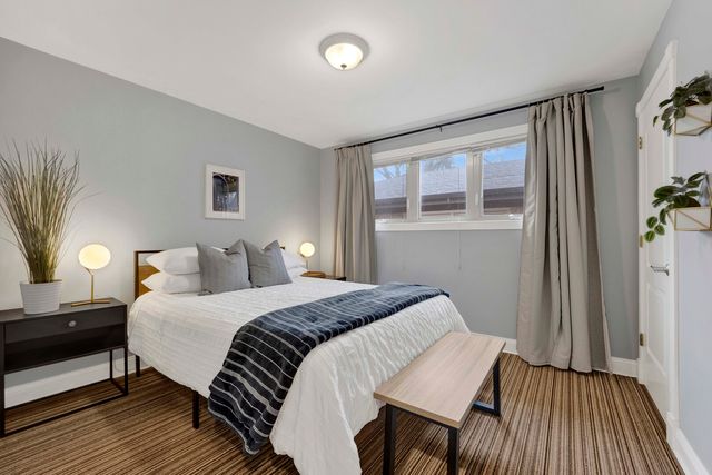 8612 Lawndale Avenue, Skokie, IL 60076