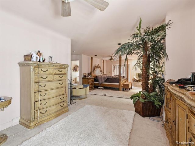 16511 Cherrylawn Street, Detroit, MI 48221