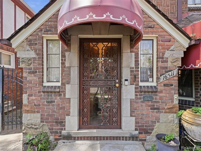 16511 Cherrylawn Street, Detroit, MI 48221