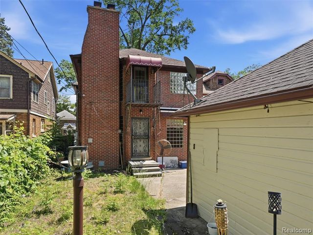 16511 Cherrylawn Street, Detroit, MI 48221