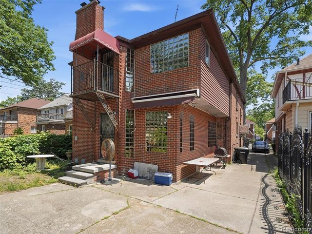 16511 Cherrylawn Street, Detroit, MI 48221