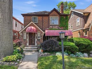 16511 Cherrylawn Street, Detroit, MI 48221