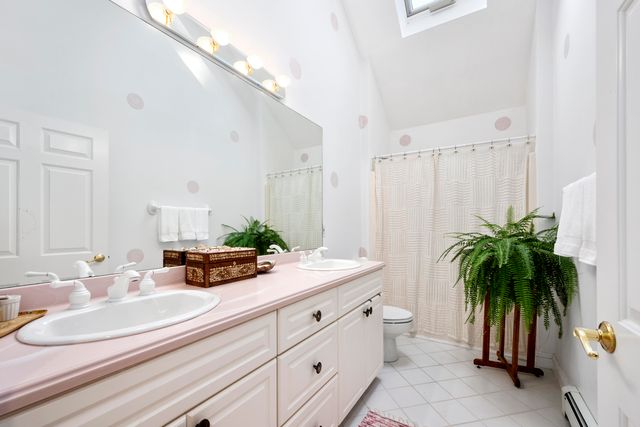 57 Cairn Ridge Road, Falmouth, MA 02540