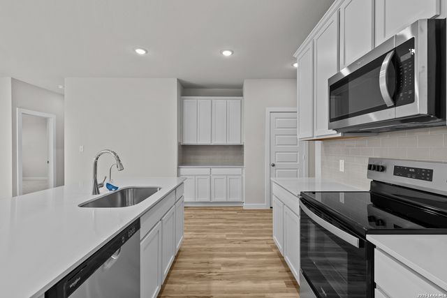 8653 RUCKER POND TRAIL, San Antonio, TX 78252