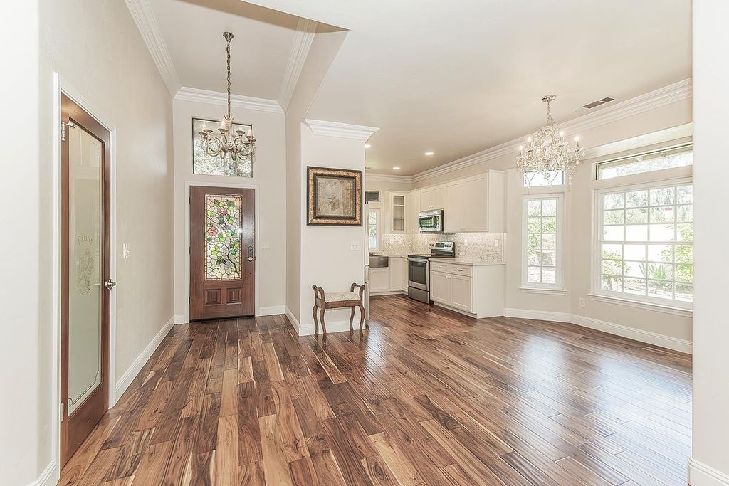 Image 10 of property listing at 1273 W Olson Avenue, Reedley, CA 93654