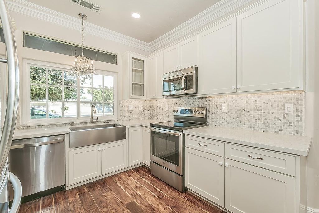 Image 14 of property listing at 1273 W Olson Avenue, Reedley, CA 93654