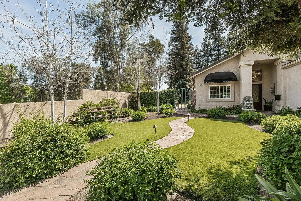 Image 2 of property listing at 1273 W Olson Avenue, Reedley, CA 93654