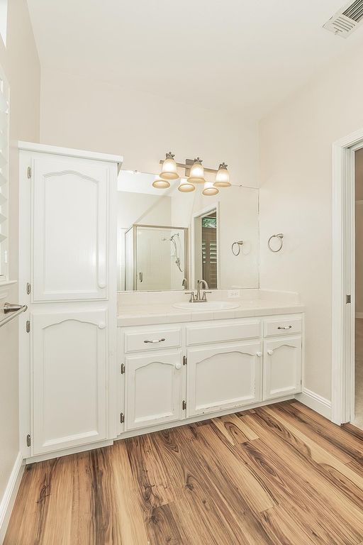 Image 27 of property listing at 1273 W Olson Avenue, Reedley, CA 93654