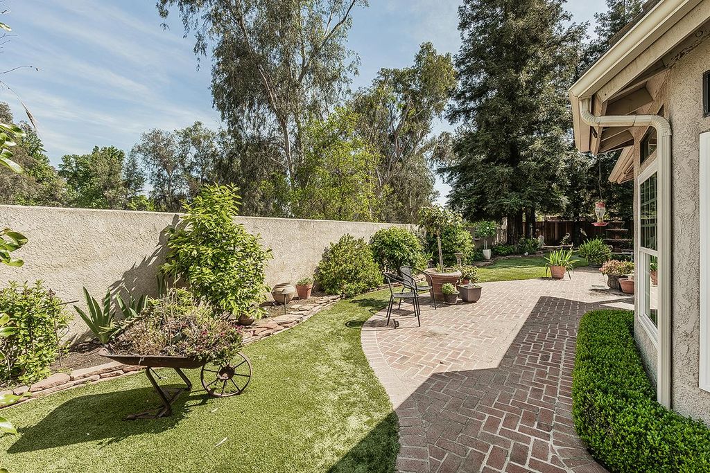 Image 33 of property listing at 1273 W Olson Avenue, Reedley, CA 93654
